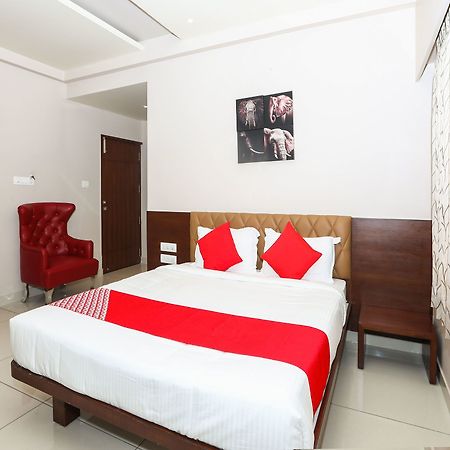 Oyo 15220 Jn Stay Mysore Esterno foto